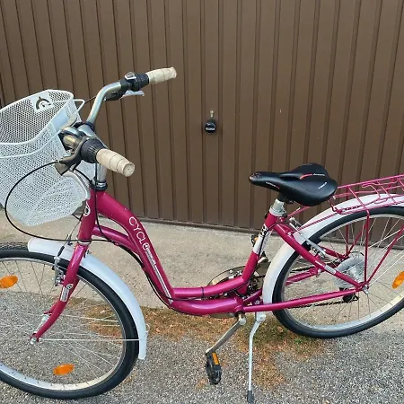 Lotte Am Tennisplatz דירה *